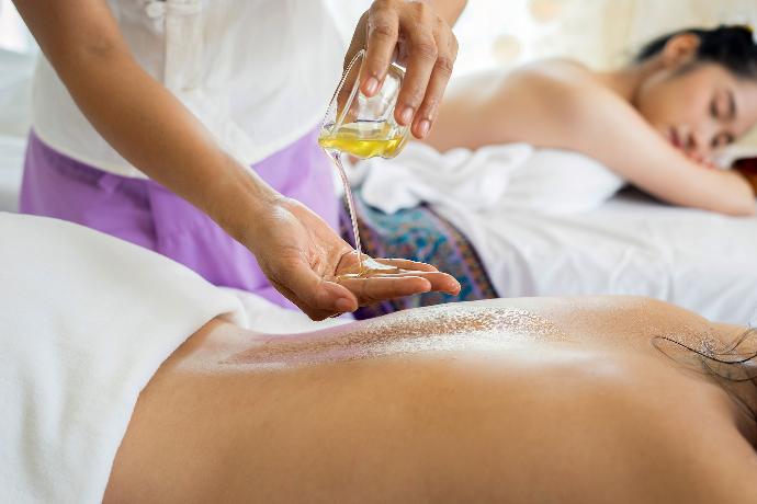 Therapeutic Massage Sale 40 % المساج العلاجى